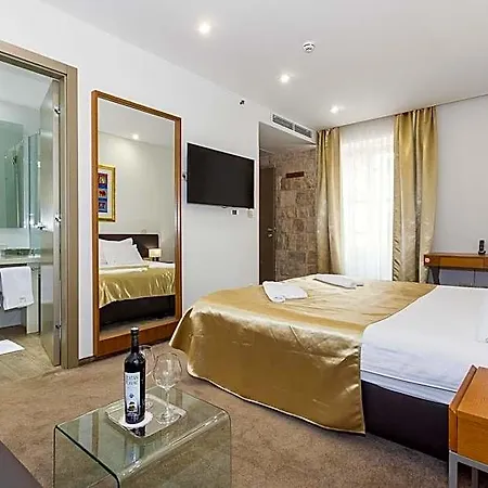 Marul Hotel